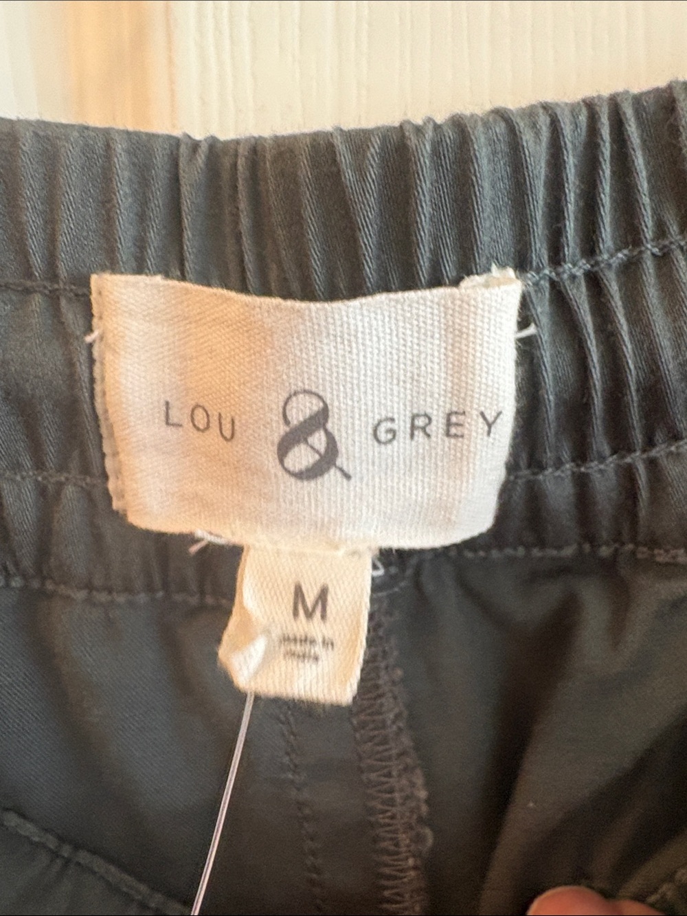 Lou & Grey NWT dark olive green pants size M - Picture 2 of 8
